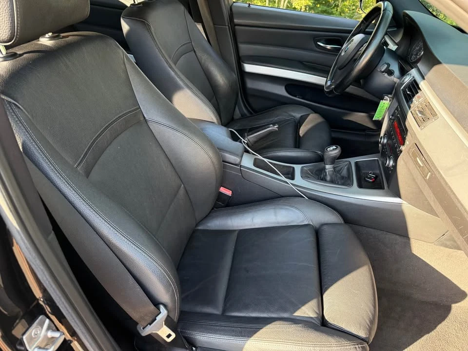 2011 BMW E90 3 Series Sedan - Image 5 of 12