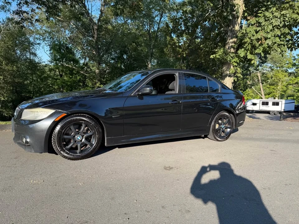 2011 BMW E90 3 Series Sedan - Image 2 of 12