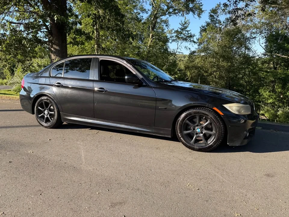 2011 BMW E90 3 Series Sedan - Image 10 of 12