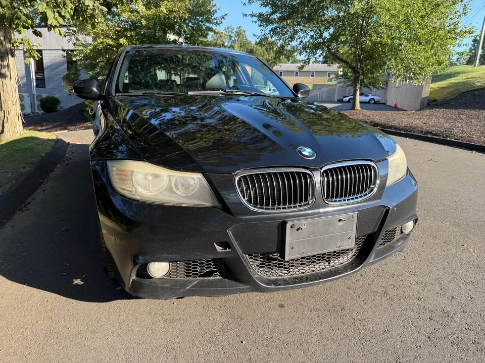 2011 BMW E90 3 Series Sedan - Image 4 of 12