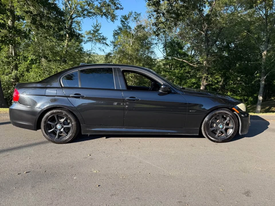 2011 BMW E90 3 Series Sedan - Image 9 of 12