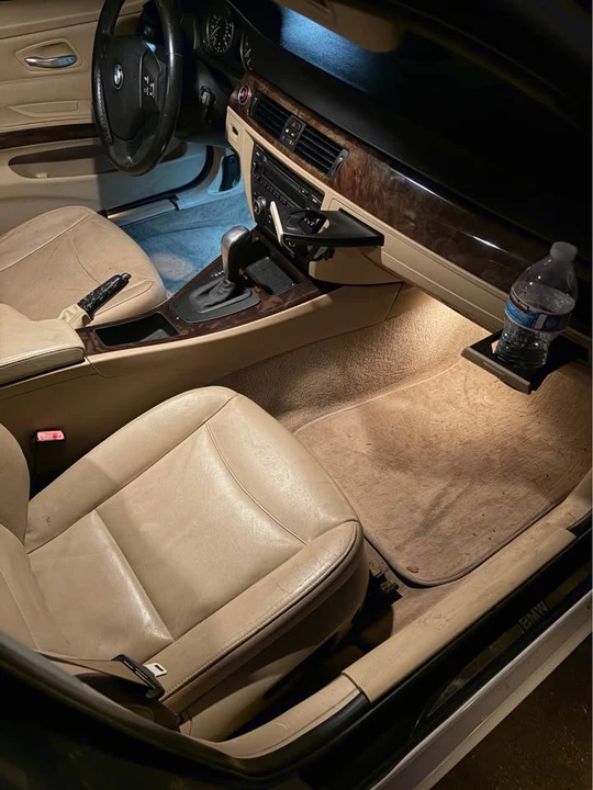 2011 BMW E90 3 Series Sedan - Image 4 of 8