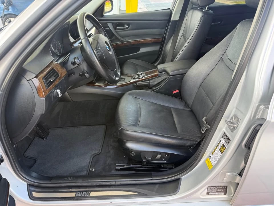 2011 BMW E90 3 Series Sedan - Image 5 of 12