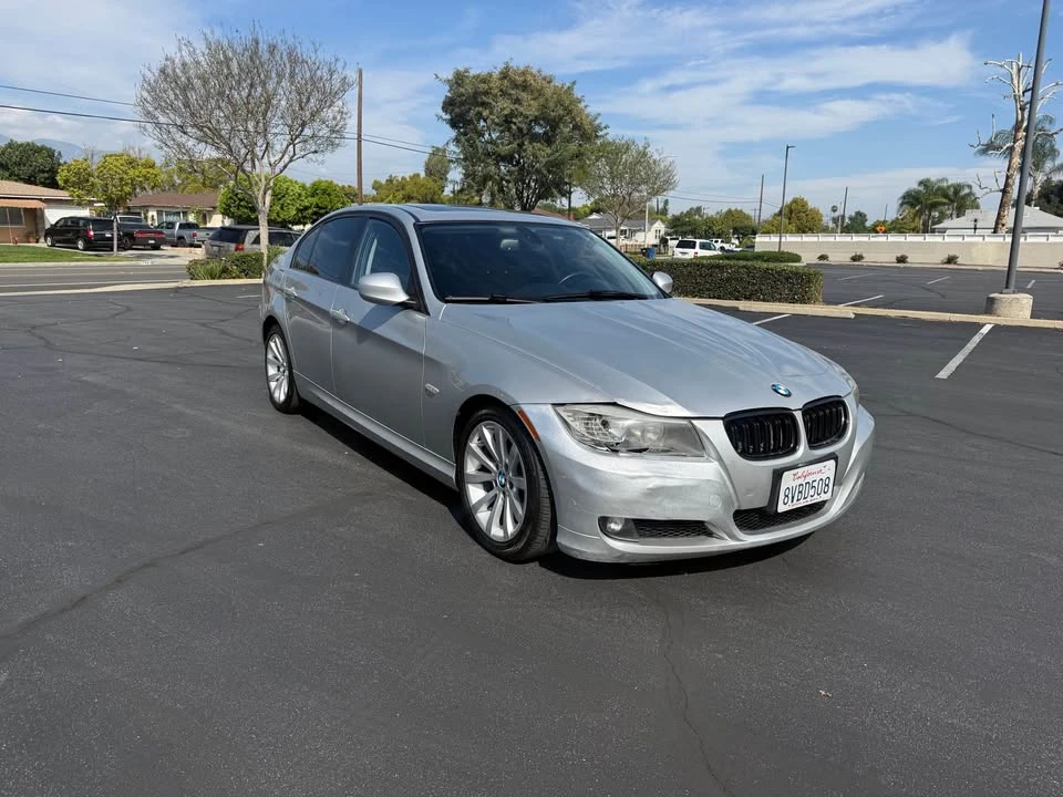 2011 BMW E90 3 Series Sedan - Image 2 of 12