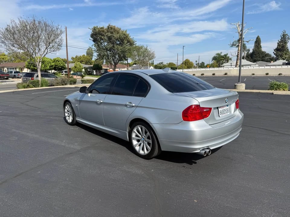 2011 BMW E90 3 Series Sedan - Image 3 of 12