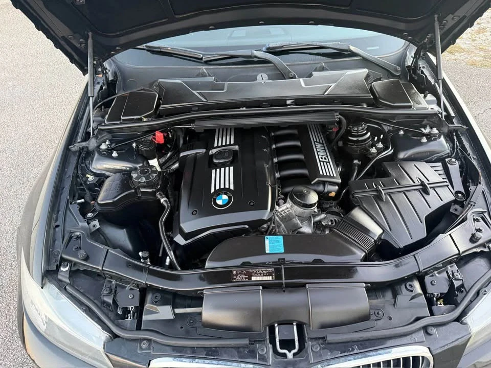 2011 BMW E90 3 Series Sedan - Image 18 of 19