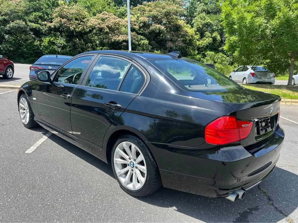 2011 BMW E90 3 Series Sedan - Image 5 of 19