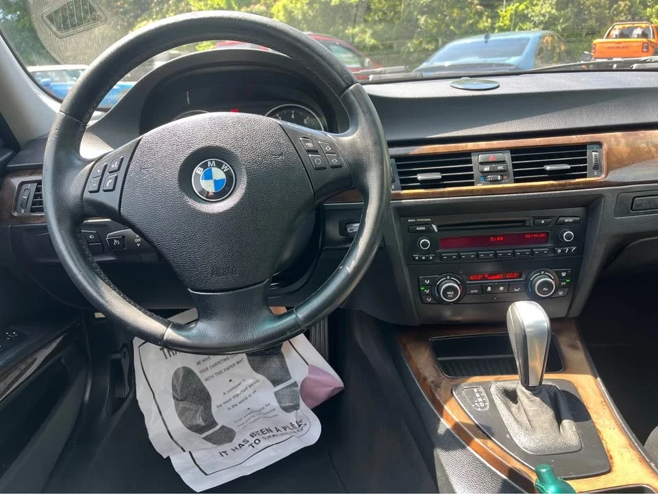 2011 BMW E90 3 Series Sedan - Image 11 of 19