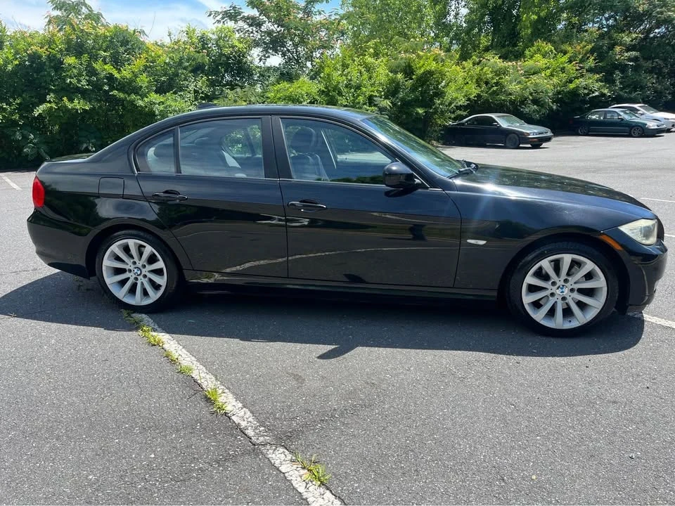 2011 BMW E90 3 Series Sedan - Image 2 of 19