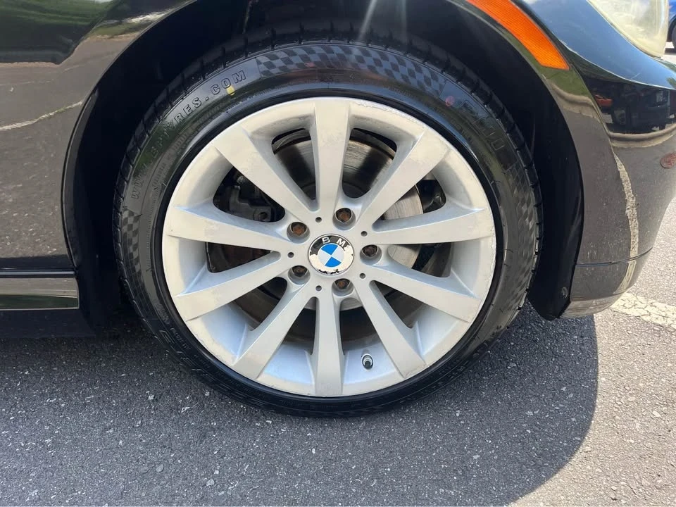 2011 BMW E90 3 Series Sedan - Image 16 of 19