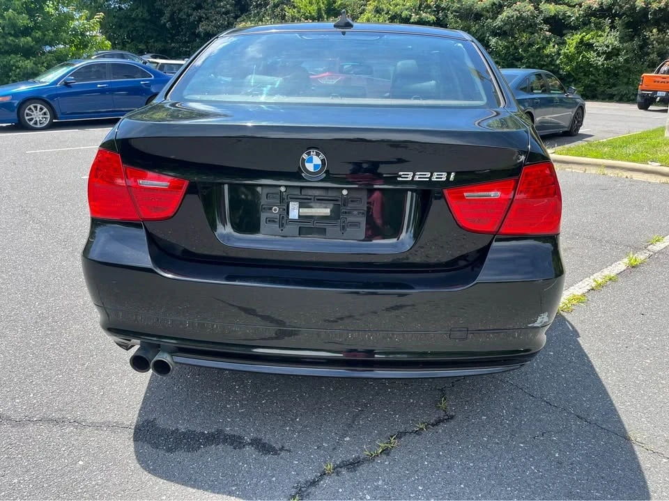 2011 BMW E90 3 Series Sedan - Image 4 of 19
