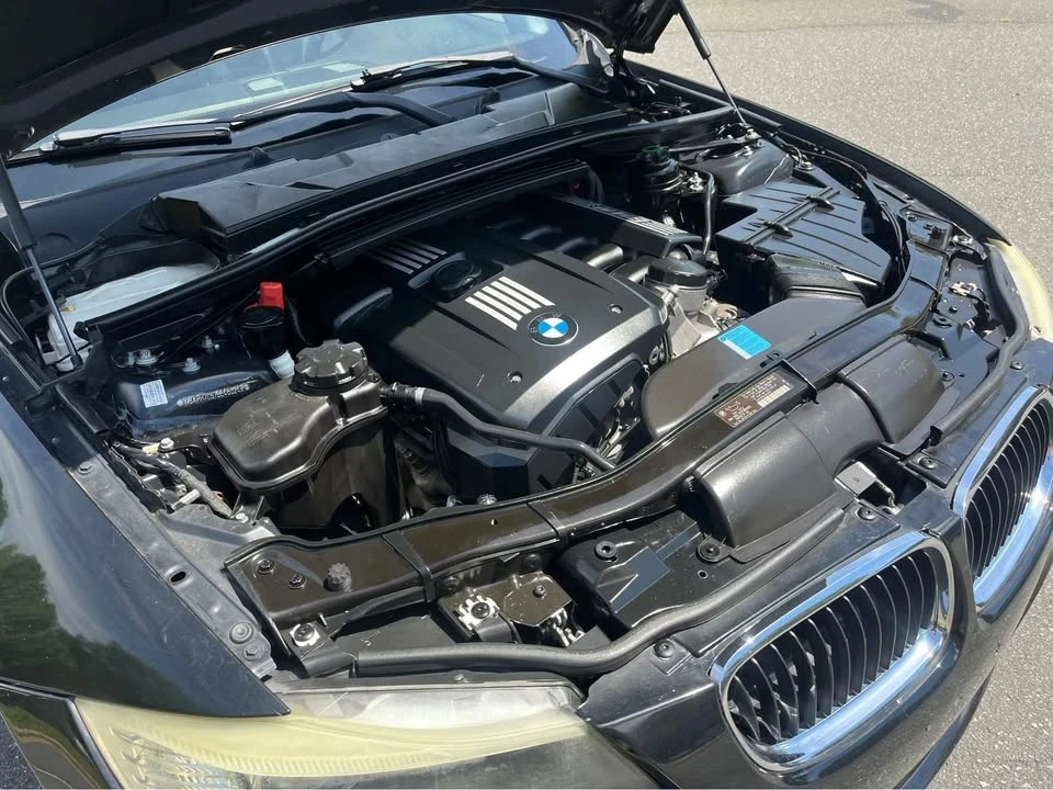 2011 BMW E90 3 Series Sedan - Image 18 of 19