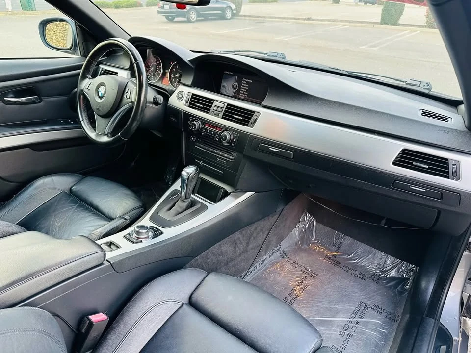 2011 BMW E90 3 Series Sedan - Image 9 of 20