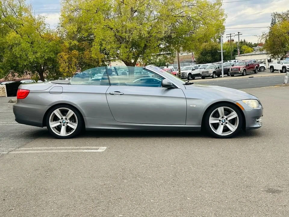 2011 BMW E90 3 Series Sedan - Image 5 of 20