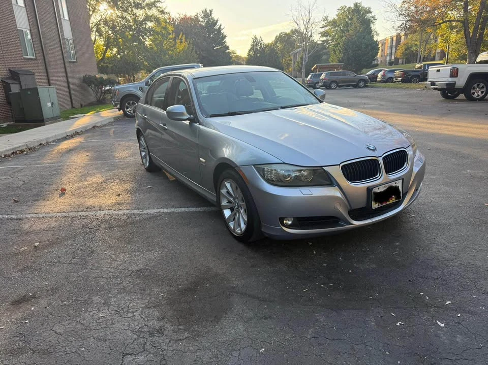 2011 BMW E90 3 Series Sedan - Image 4 of 13