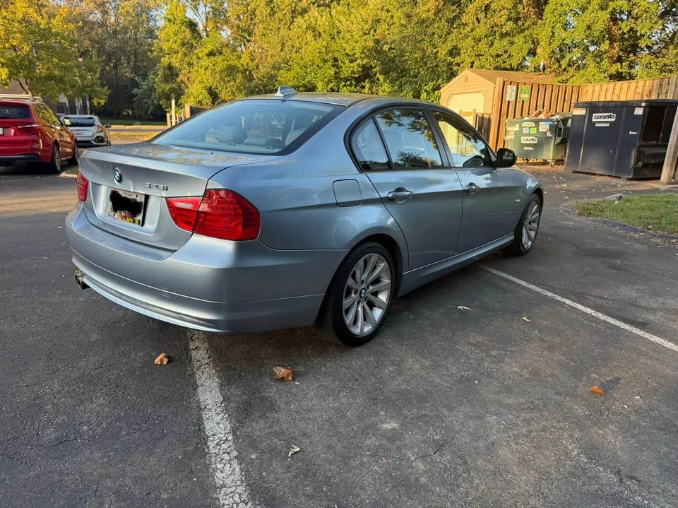 2011 BMW E90 3 Series Sedan - Image 6 of 13