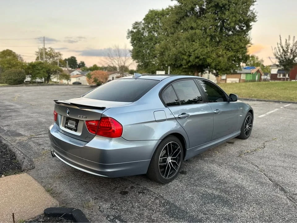 2011 BMW E90 3 Series Sedan - Image 4 of 9