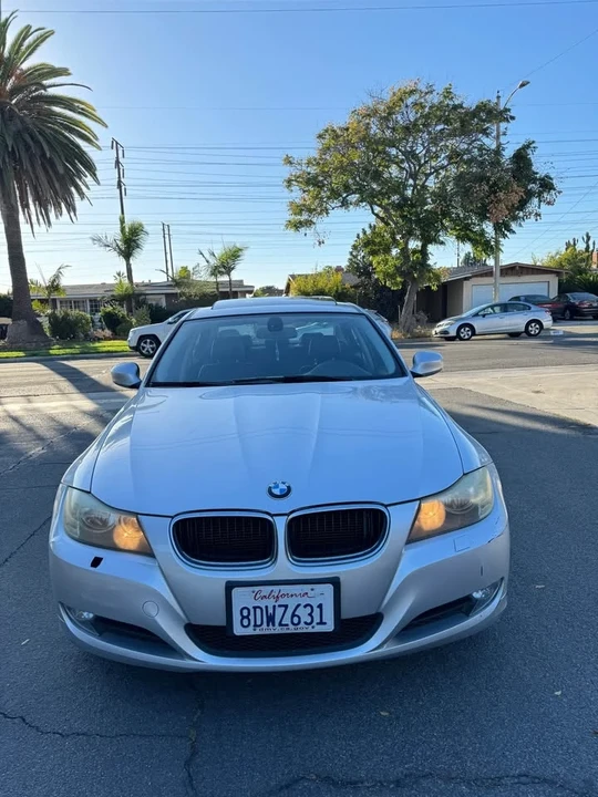 2011 BMW E90 3 Series Sedan - Image 6 of 13
