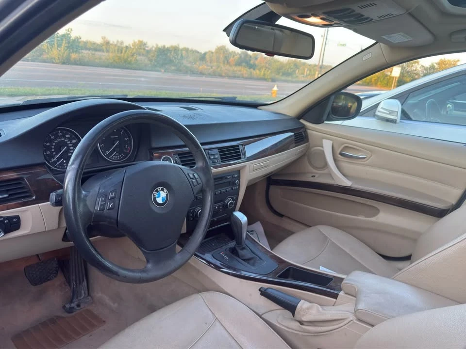 2011 BMW E90 3 Series Sedan - Image 7 of 9