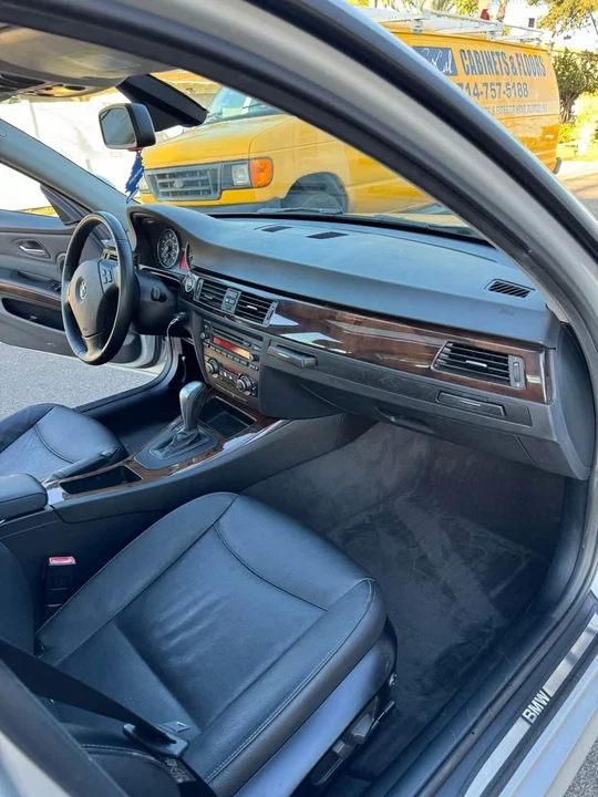 2011 BMW E90 3 Series Sedan - Image 12 of 13