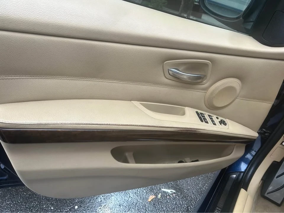 2011 BMW E90 3 Series Sedan - Image 11 of 16