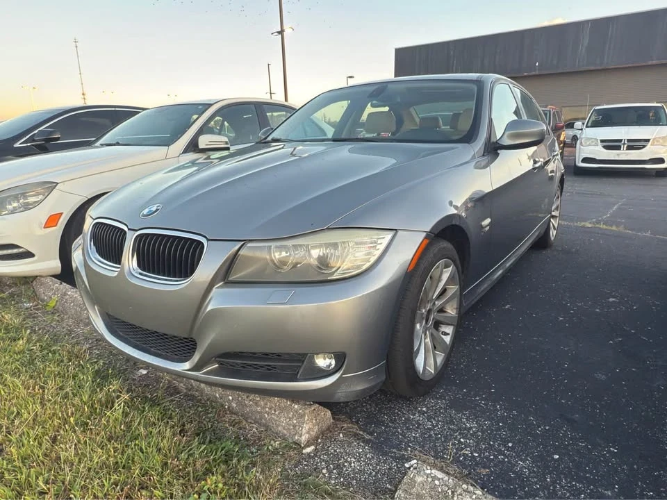 2011 BMW E90 3 Series Sedan - Image 3 of 9
