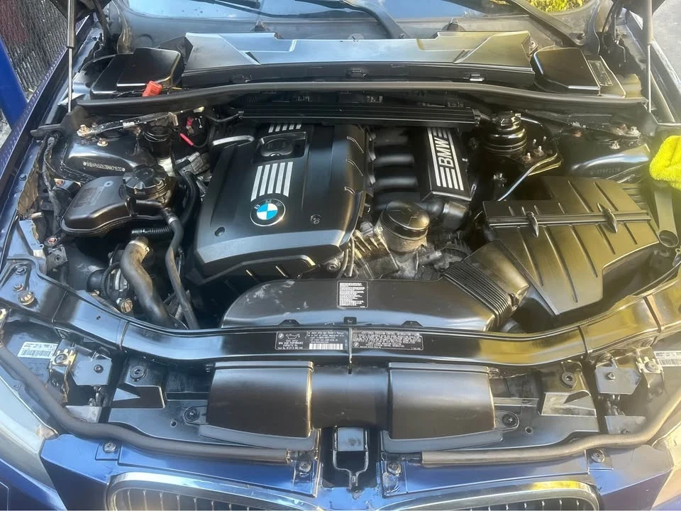 2011 BMW E90 3 Series Sedan - Image 2 of 16