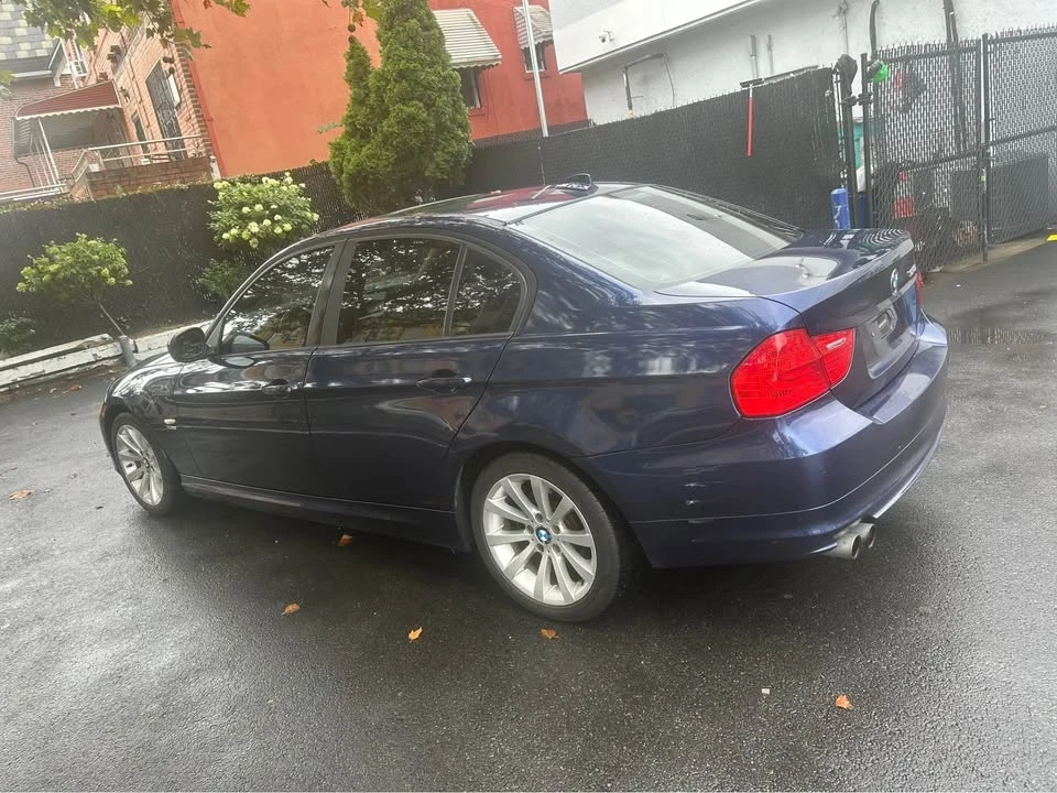 2011 BMW E90 3 Series Sedan - Image 7 of 16