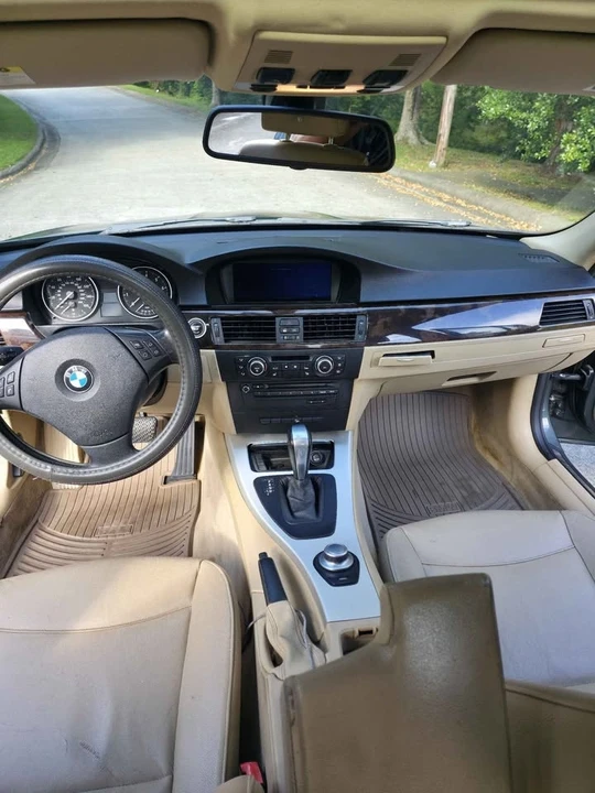 2011 BMW E90 3 Series Sedan - Image 5 of 17