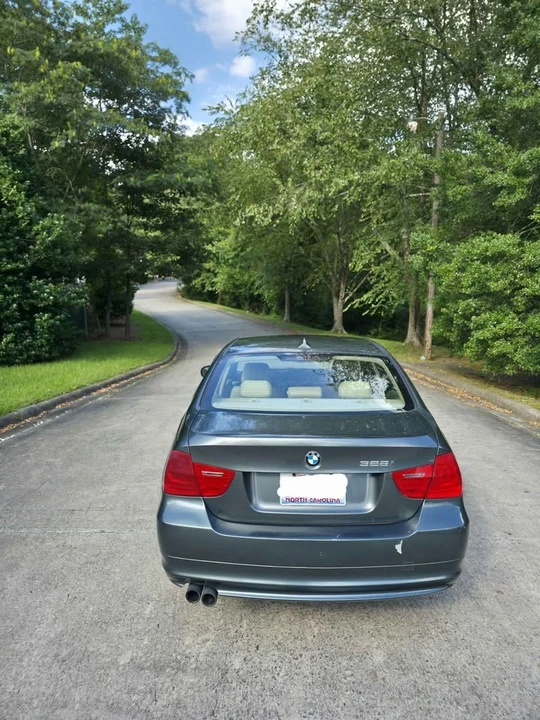 2011 BMW E90 3 Series Sedan - Image 9 of 17