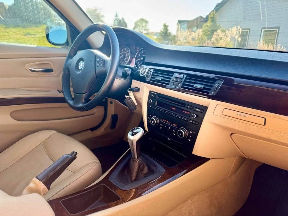 2011 BMW E90 3 Series Sedan - Image 5 of 12