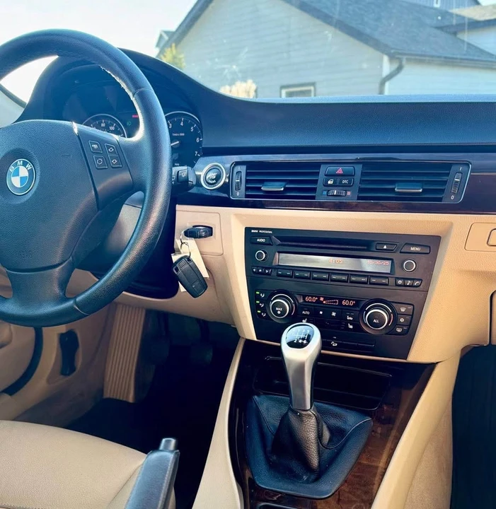 2011 BMW E90 3 Series Sedan - Image 6 of 12