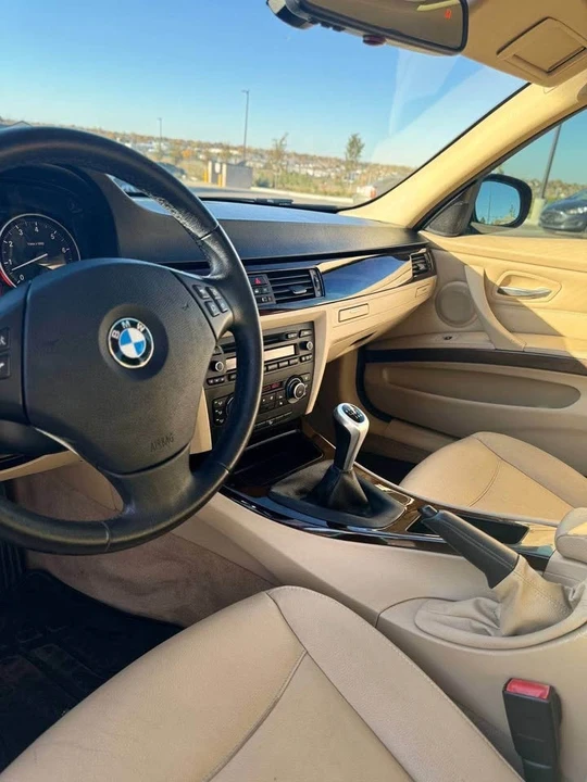 2011 BMW E90 3 Series Sedan - Image 12 of 12