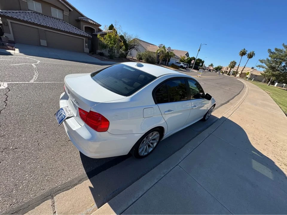 2011 BMW E90 3 Series Sedan - Image 7 of 20
