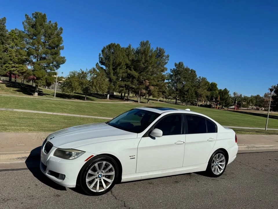 2011 BMW E90 3 Series Sedan - Image 9 of 20