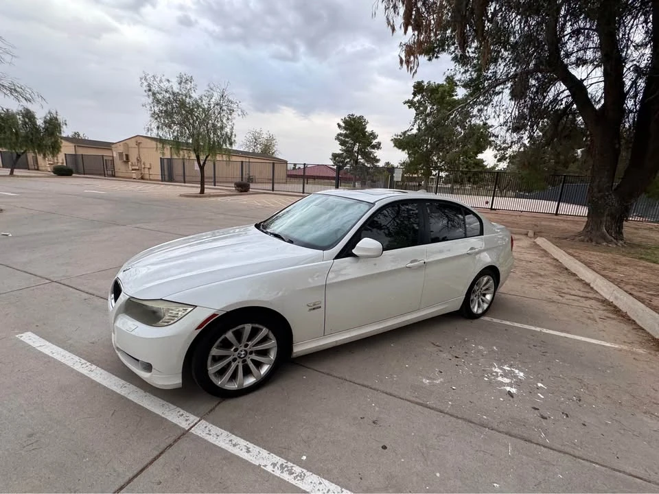 2011 BMW E90 3 Series Sedan - Image 7 of 17