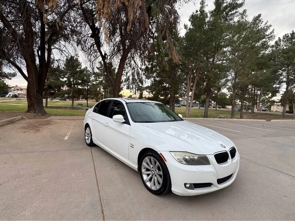 2011 BMW E90 3 Series Sedan - Image 17 of 17