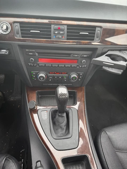 2011 BMW E90 3 Series Sedan - Image 8 of 11