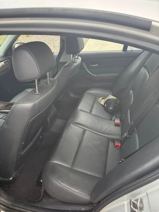 2011 BMW E90 3 Series Sedan - Image 7 of 11