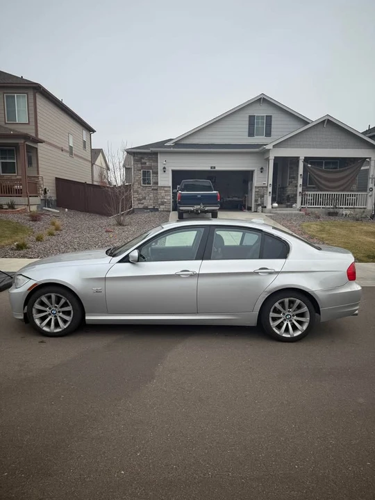 2011 BMW E90 3 Series Sedan - Image 2 of 11