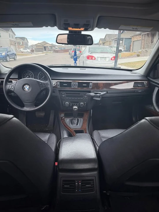 2011 BMW E90 3 Series Sedan - Image 5 of 11