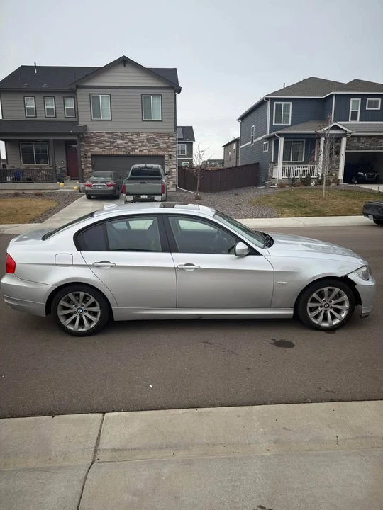 2011 BMW E90 3 Series Sedan - Image 3 of 11