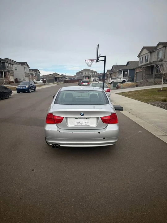 2011 BMW E90 3 Series Sedan - Image 4 of 11