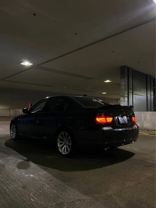 2011 BMW E90 3 Series Sedan - Image 3 of 13