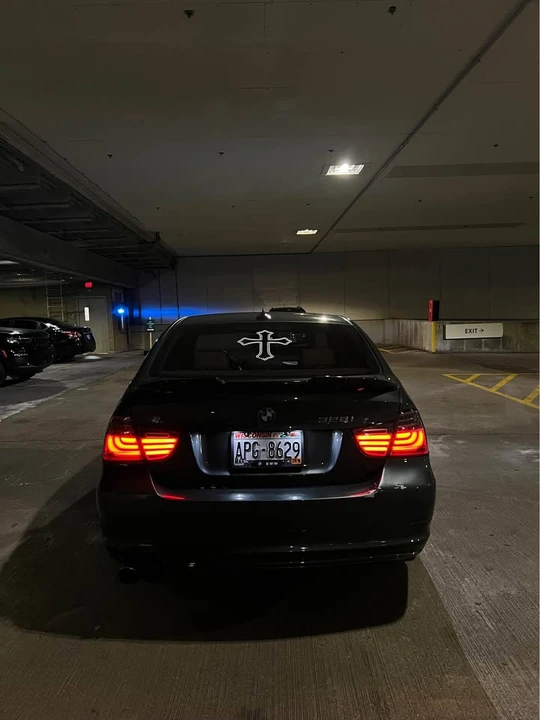 2011 BMW E90 3 Series Sedan - Image 4 of 13