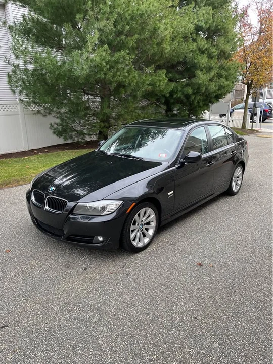 2011 BMW E90 3 Series Sedan - Image 12 of 20
