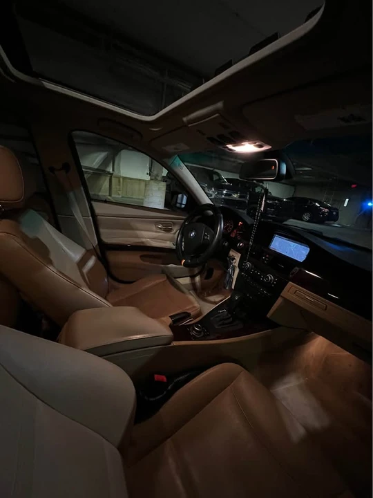 2011 BMW E90 3 Series Sedan - Image 10 of 13