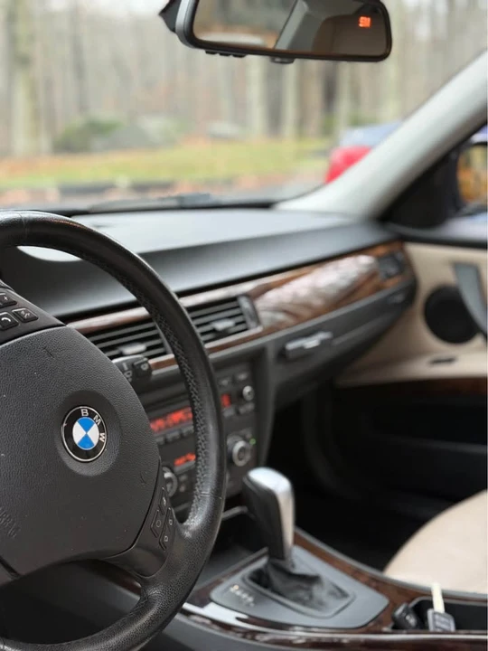 2011 BMW E90 3 Series Sedan - Image 8 of 12