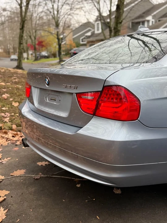 2011 BMW E90 3 Series Sedan - Image 4 of 12