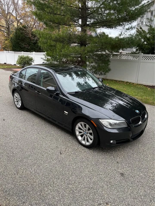 2011 BMW E90 3 Series Sedan - Image 9 of 20